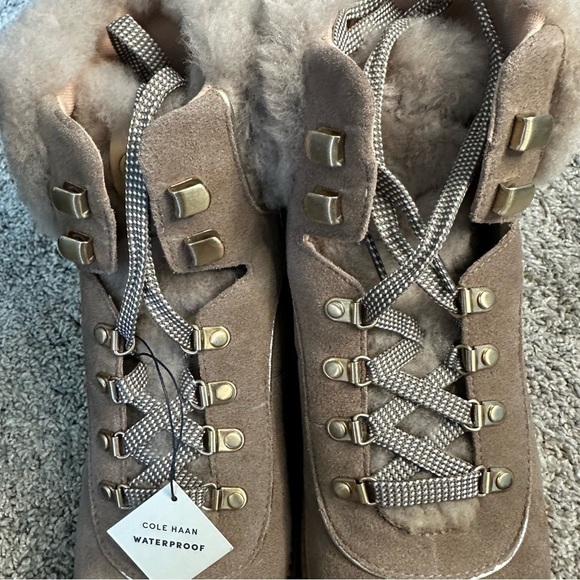 COLE HAAN ZeroGrand Explore Upstate Waterproof
Shearling Hiking Boot 10 brown - Picture 9 of 11